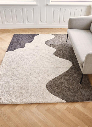 Gulvtæppe | River | Lammeskind | Korthåret Short Wool Curly Sheepskin River Design Rug Koksgrå / Beige / Lysebrun