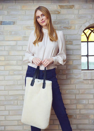 Leonora Taske | Lammeskind  Sort / Hvid