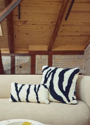 Lammeskindspude | PATTERN | Korthåret | Dobbeltsidet | 60x60 cm Sort / Hvid