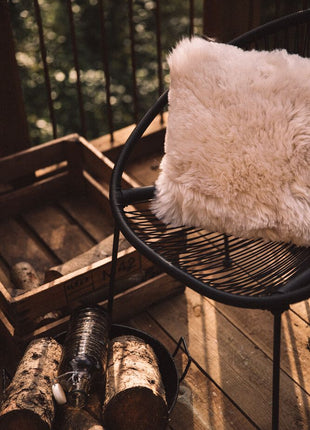 Lammeskindspude | Langhåret | 40x40 cm Varmt Sand