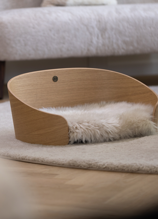 Hundekurv med Lammeskind Sort eg og Sort Lammeskind