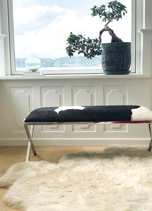 Bænk | Premium koskind | 110x42x45 cm Salt / Peber / Sort / Hvid