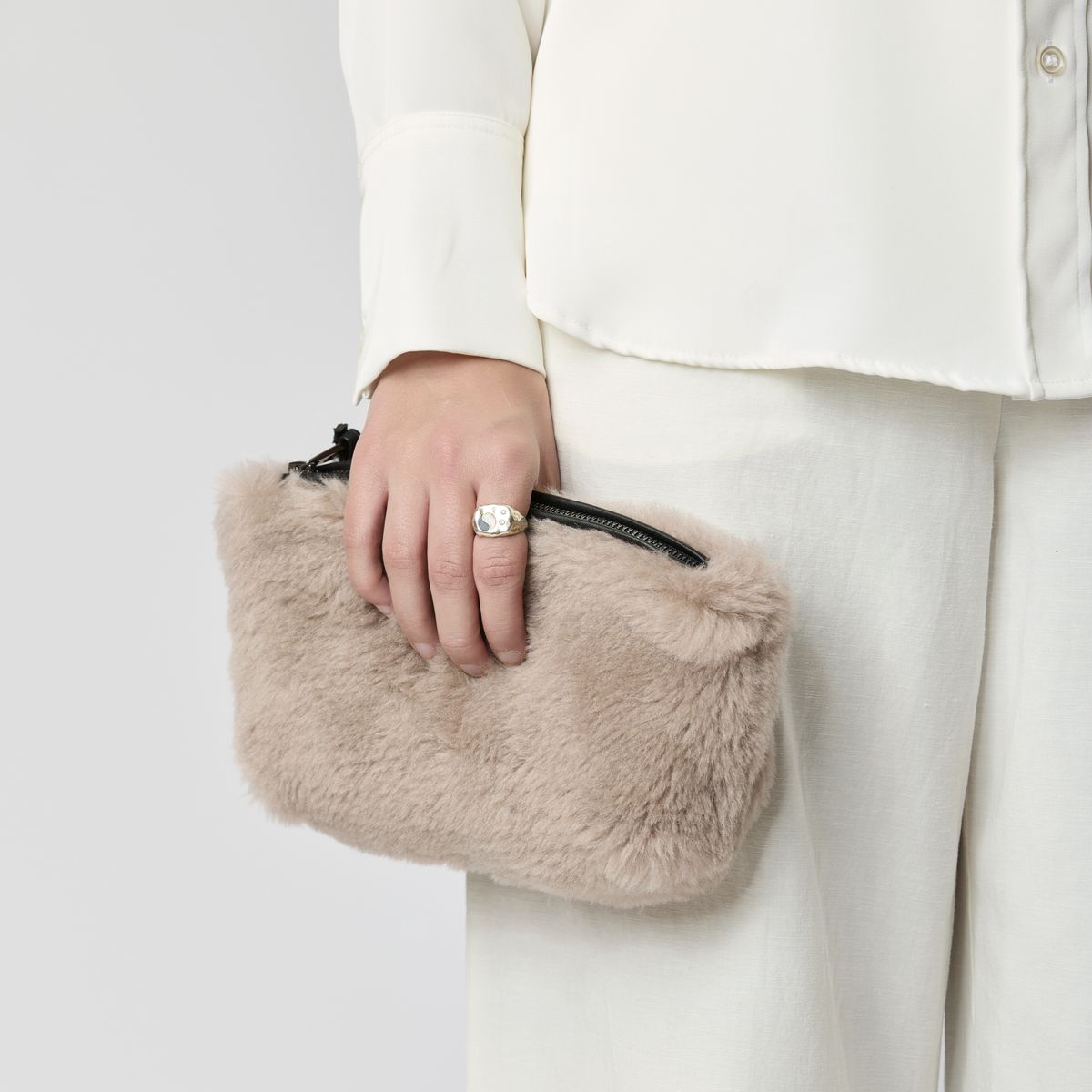 Nelly Taske Beige