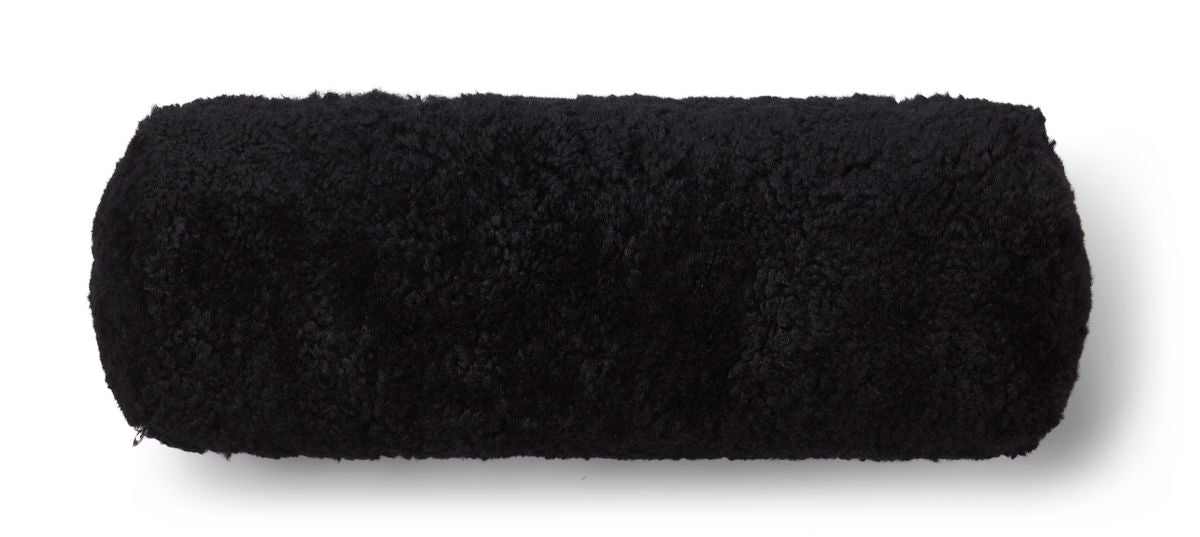 Bolsterpude | Korthåret | New Zealand | Ø20xL52 cm Sort