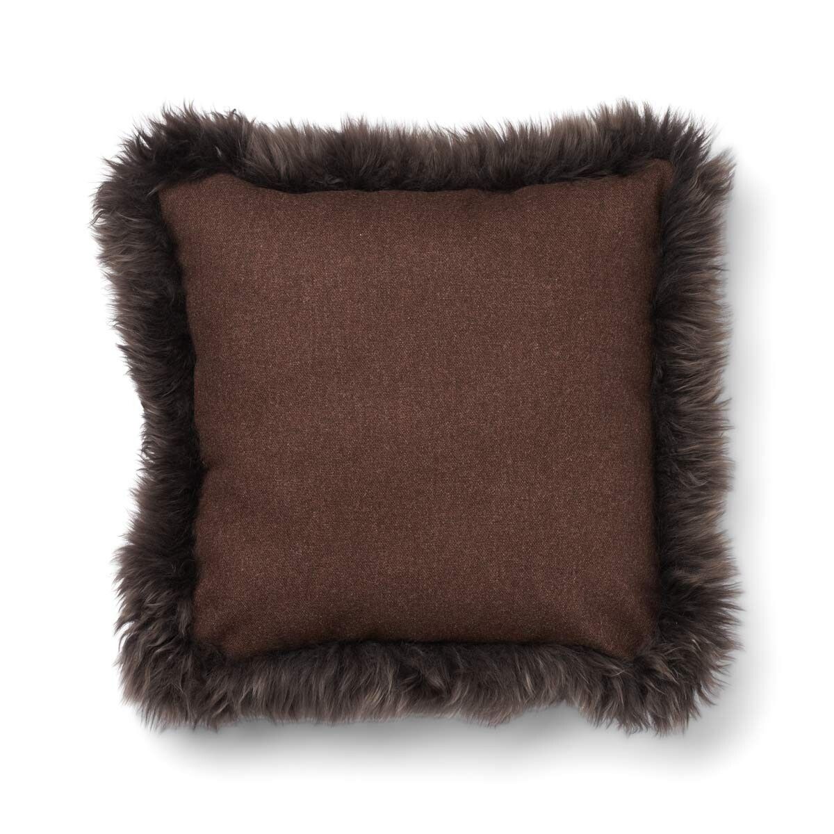 Classic Collection | Uldpude | Langhåret | Dobbeltsidet | 52x52 cm | 34x52 cm Brun/Valnød