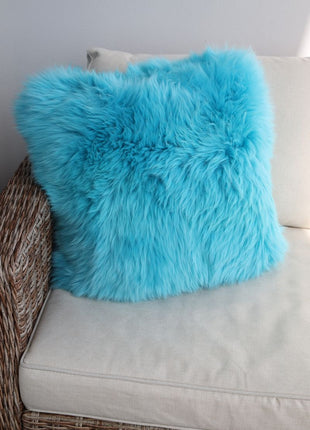 Lammeskindspude | Langhåret | Dobbeltsidet | 45x45 cm Koral Lyseblå