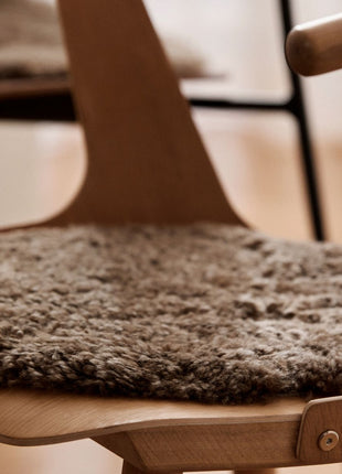 Sædehynde | Lammeskind | Premium | Korthåret | D38 cm Koksgrå