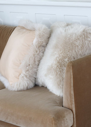 Lammeskindspude | Langhåret | Læderbagside | 50x50 cm Hvid