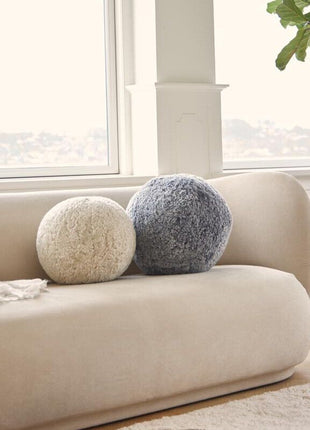 Lammeskindspude | Angelite | Korthåret | D25 cm | D30 cm | D35 cm Koksgrå