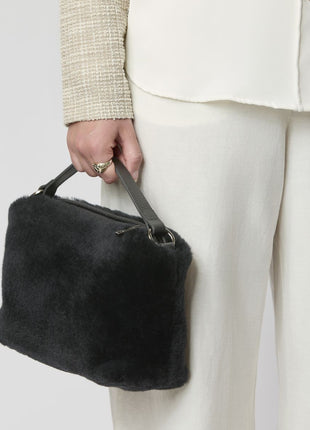 Olivia Taske | Lammeskind  Beige