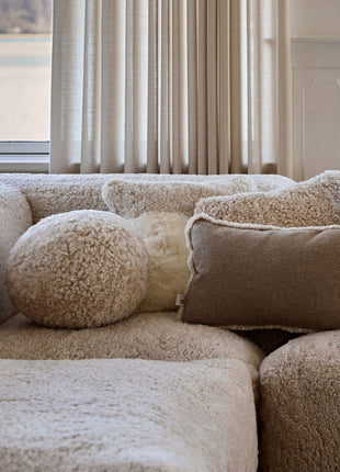 Lammeskindspude | Angelite | Korthåret | D25 cm | D30 cm | D35 cm Koksgrå