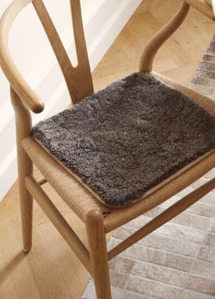 Sædehynder | Zero Waste | Lammeskind | Korthåret | 35x35 cm Koksgrå