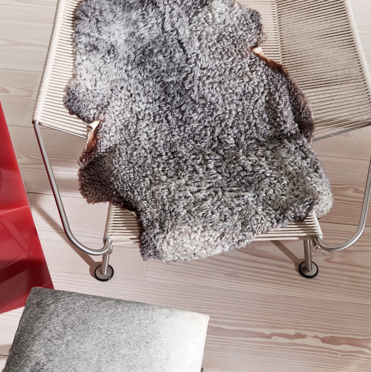 Lammeskind | Korthåret, krøllet | Gotland | 90-100x60 cm Naturgrå