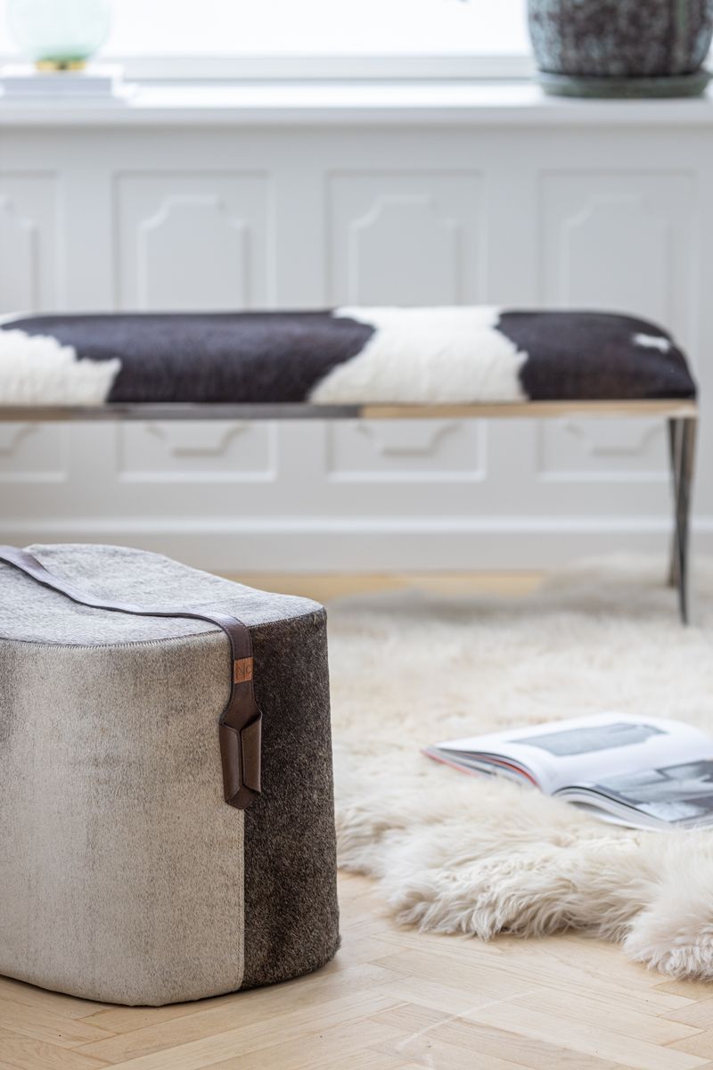 Puf med hank | Koskind | 45x35x38 cm