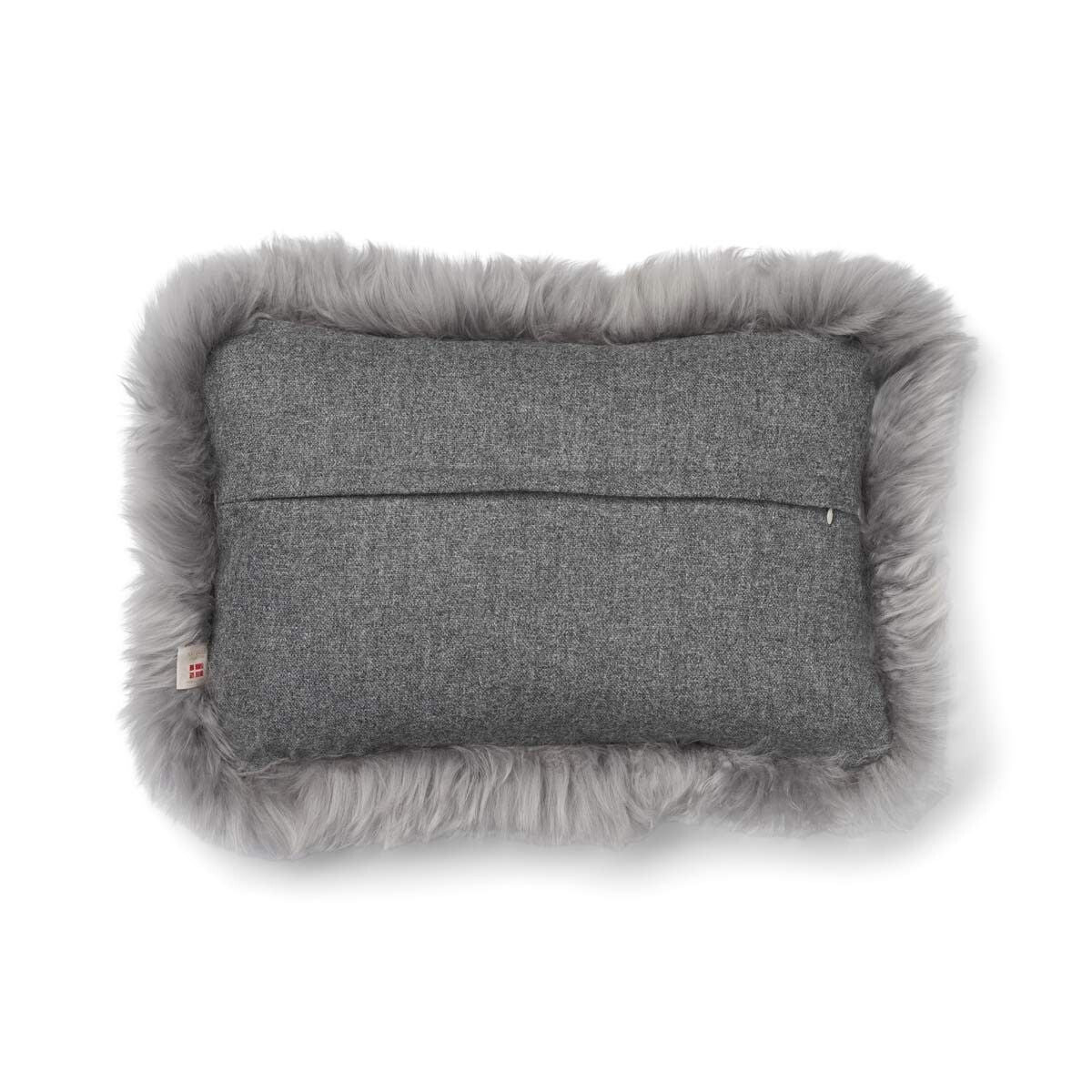 Classic Collection | Uldpude | Langhåret | Dobbeltsidet | 52x52 cm | 34x52 cm Stengrå/Lysegrå 