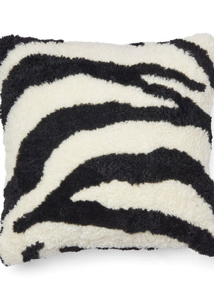 Lammeskindspude | PATTERN | Korthåret | Dobbeltsidet | 60x60 cm Sort / Hvid