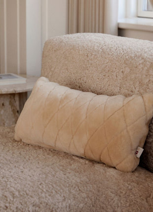 Lammeskindspude | Leaf | Moccasin | Dobbeltsidet | 28x56 cm Kastanje 