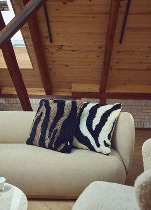 Lammeskindspude | PATTERN | Korthåret | Dobbeltsidet | 60x60 cm Sort / Lysebrun 