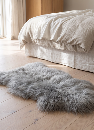 Islandsk Lammeskind | Indfarvet | 100-120x60 cm Sølv