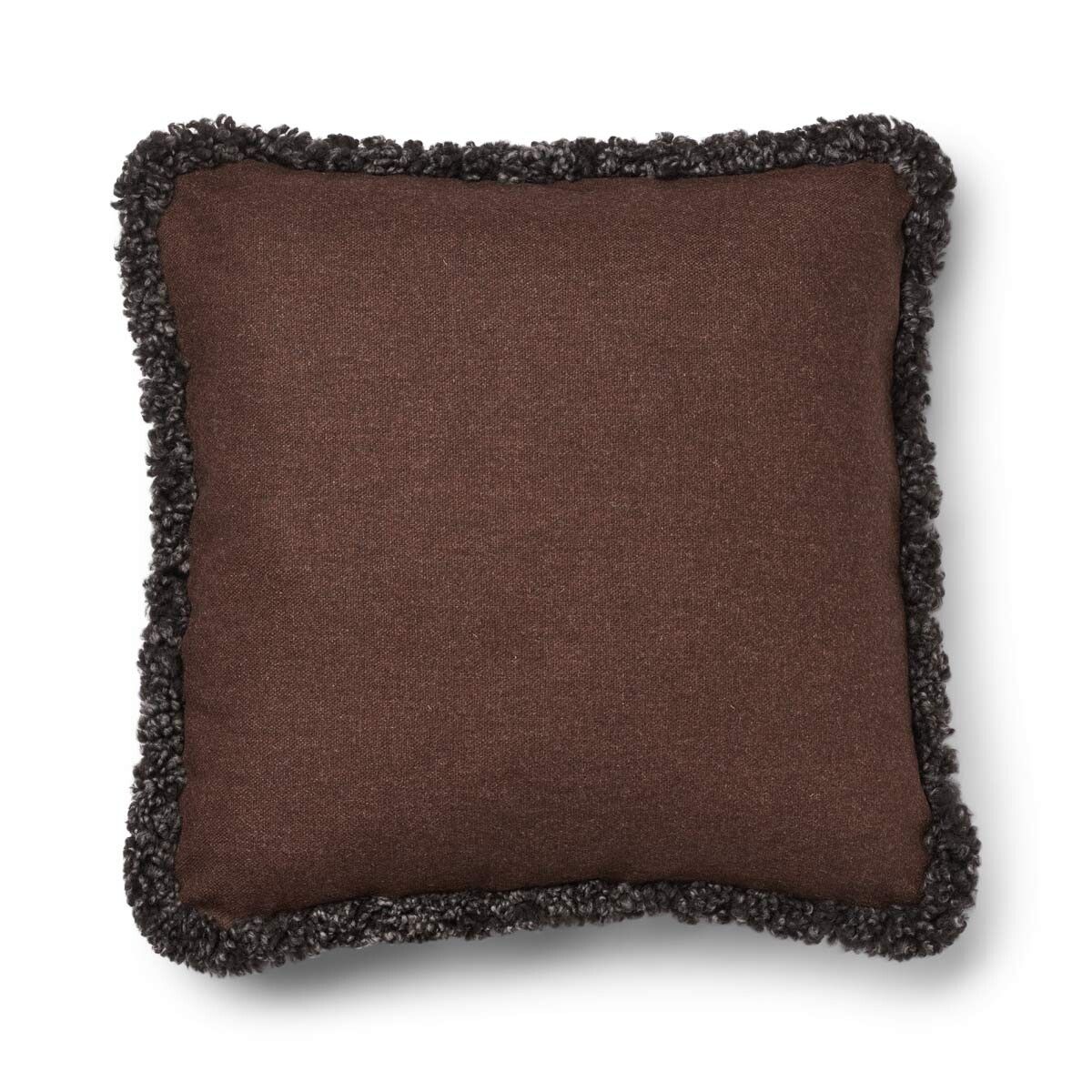 Classic Collection | Uldpude | Korthåret | Dobbeltsidet | 52x52 cm | 34x52 cm Brun/Cappuccino