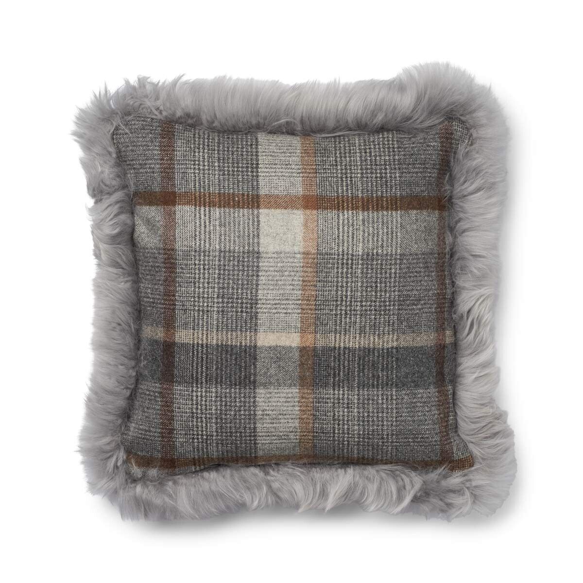Checked Collection | Uldpude | Langhåret | Dobbeltsidet | 52x52 cm | 34x52 cm