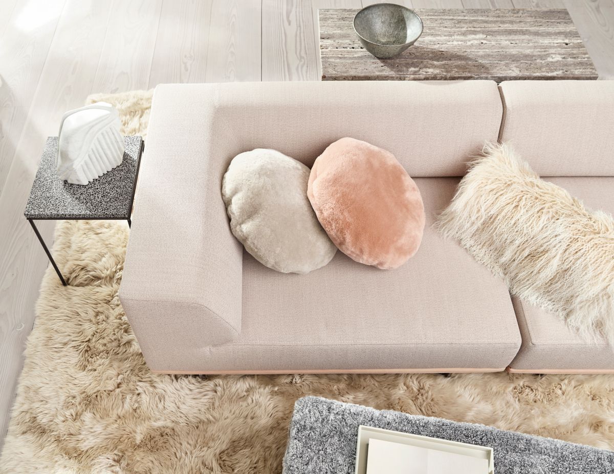 Lammeskindspude | Velvet | Moccasin | To størrelser Pearl