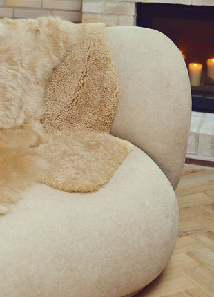 Lammeskind | Korthåret Krøllet | New Zealand | Tæppe 100 cm Gylden