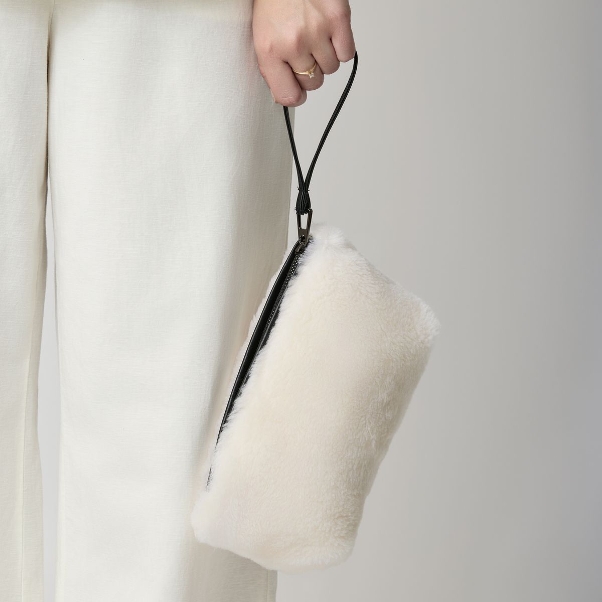 Nelly Taske Beige