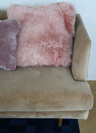 Lammeskindspude | Langhåret | New Zealand |  50x50 cm Rosa