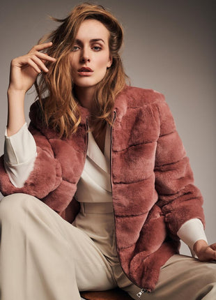 Ava Jakke Kirsebærrød