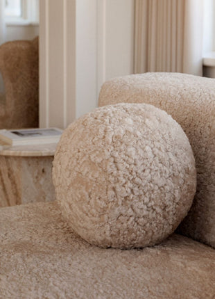 Lammeskindspude | Angelite | Korthåret | D25 cm | D30 cm | D35 cm Koksgrå