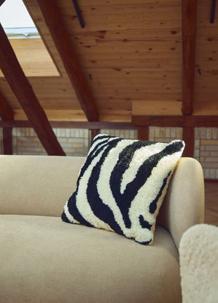 Lammeskindspude | PATTERN | Korthåret | Dobbeltsidet | 60x60 cm Sort / Hvid