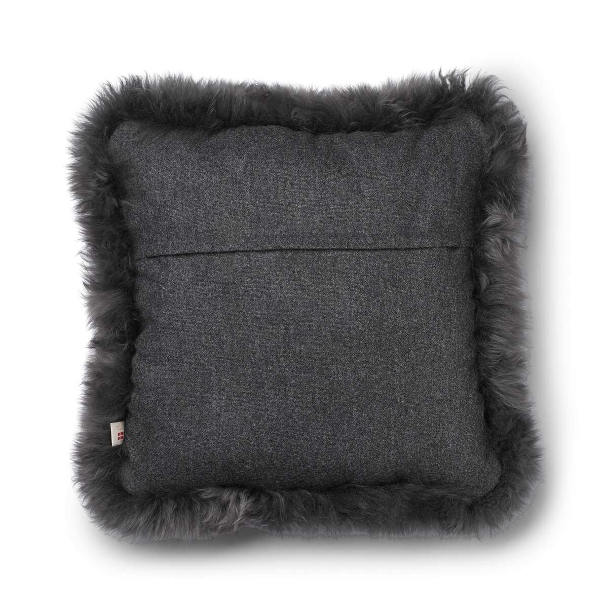 Classic Collection | Uldpude | Langhåret | Dobbeltsidet | 52x52 cm | 34x52 cm Stengrå/Stålgrå