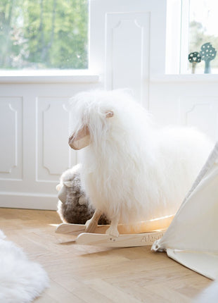 Rokkefår | Langhåret | L85xB25xH60 cm | Stor Natursort