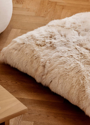 Lammeskindspude | Maxi Float | Langhåret | 90x90 cm Sort