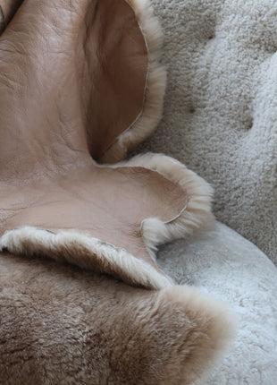 Lammeskind | Double Face | Korthåret | 90x60 cm Sort