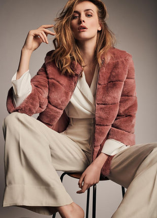 Ava Jakke Kirsebærrød